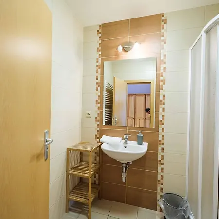 Privat Galfy בית הארחה 3*